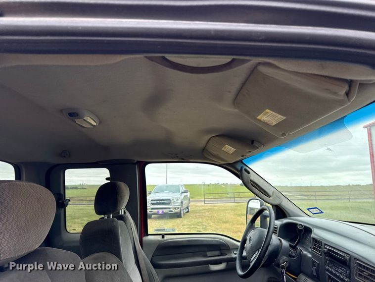 image for item EV6185 2003 Ford F250 Super Duty Ext. Cab pickup truck