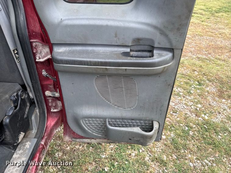 image for item EV6185 2003 Ford F250 Super Duty Ext. Cab pickup truck