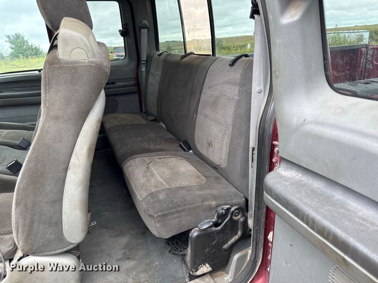 image for item EV6185 2003 Ford F250 Super Duty Ext. Cab pickup truck