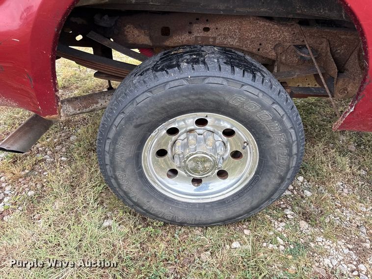 image for item EV6185 2003 Ford F250 Super Duty Ext. Cab pickup truck