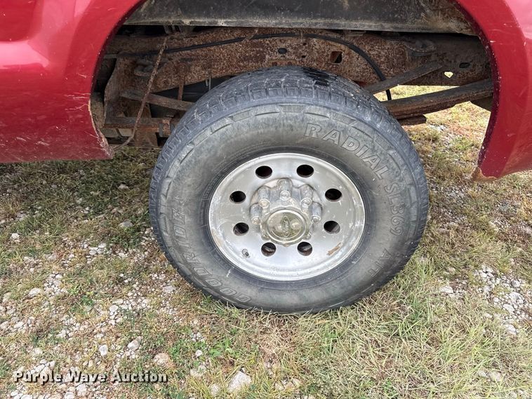 image for item EV6185 2003 Ford F250 Super Duty Ext. Cab pickup truck