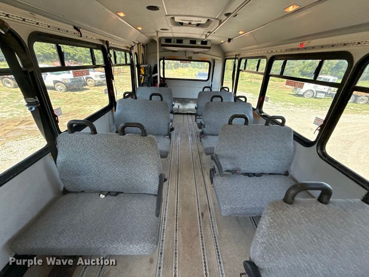 image for item EV6193 2010 Ford F650 Super Duty shuttle bus