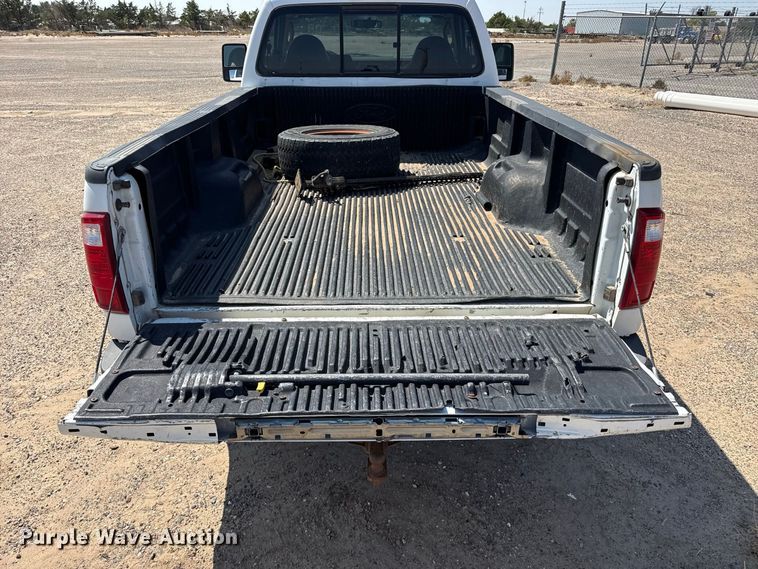 image for item EW4325 2008 Ford F250 Super Duty pickup truck