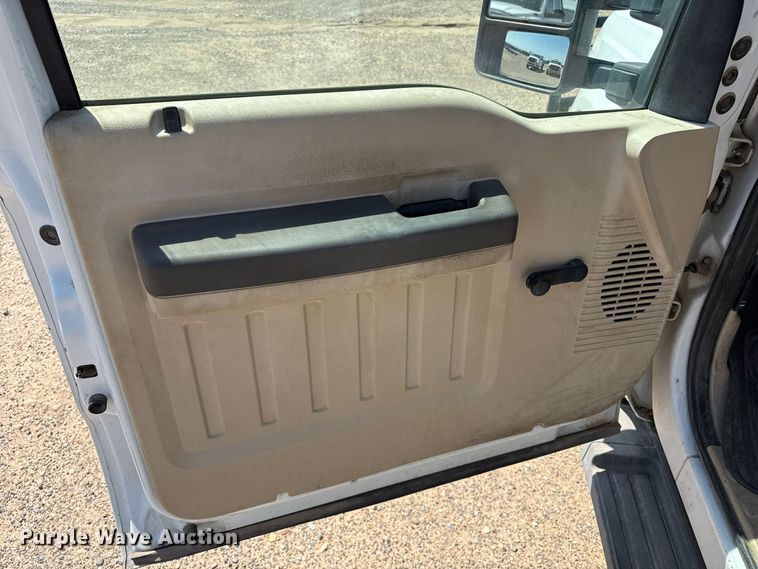 image for item EW4325 2008 Ford F250 Super Duty pickup truck