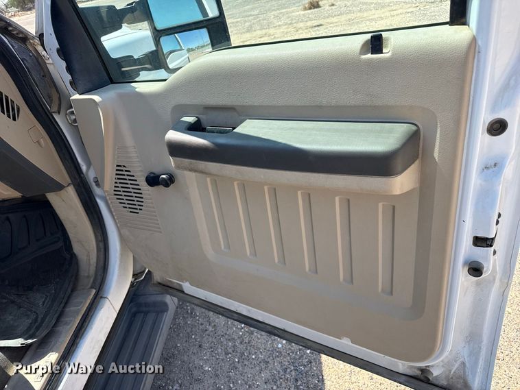 image for item EW4325 2008 Ford F250 Super Duty pickup truck