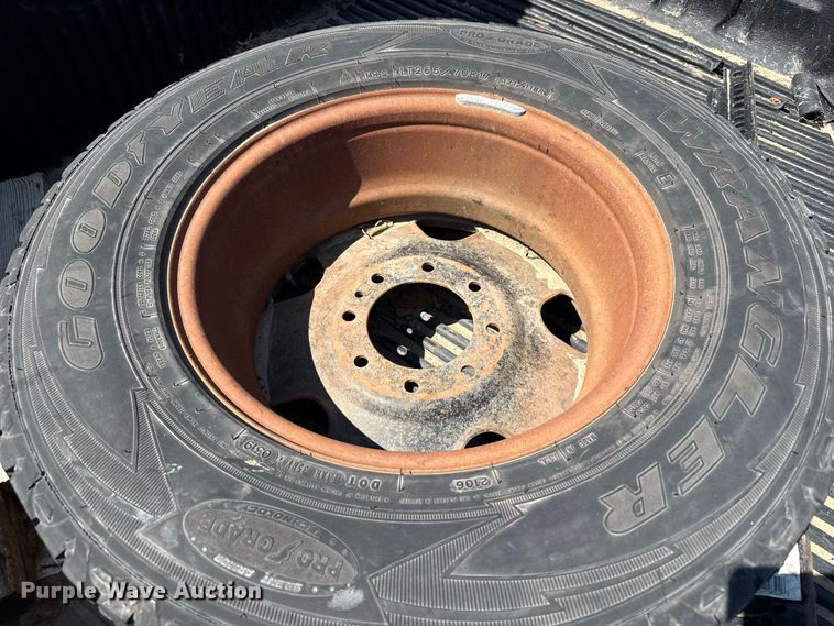 image for item EW4325 2008 Ford F250 Super Duty pickup truck
