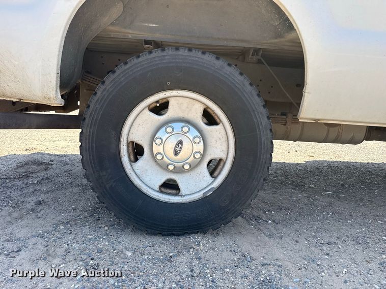 image for item EW4325 2008 Ford F250 Super Duty pickup truck