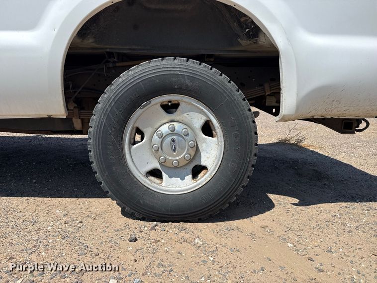 image for item EW4325 2008 Ford F250 Super Duty pickup truck