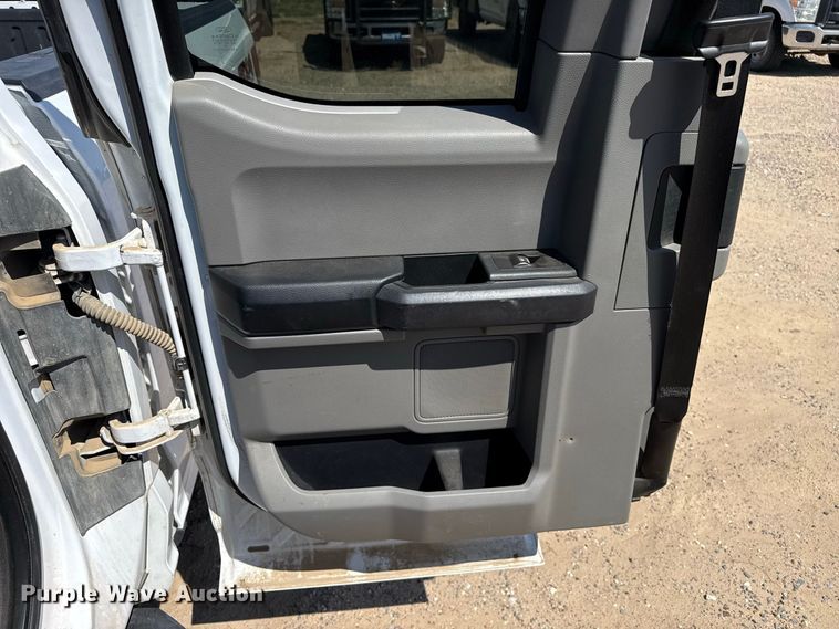 image for item EW4327 2017 Ford F150 Ext. Cab pickup truck