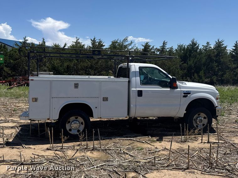 image for item EW4779 2009 Ford F350 Super Duty utility bed pickup truck