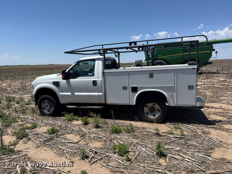 image for item EW4779 2009 Ford F350 Super Duty utility bed pickup truck