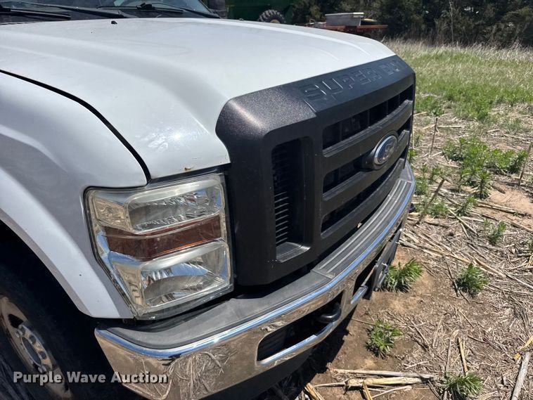 image for item EW4779 2009 Ford F350 Super Duty utility bed pickup truck