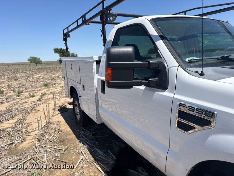 image for item EW4779 2009 Ford F350 Super Duty utility bed pickup truck