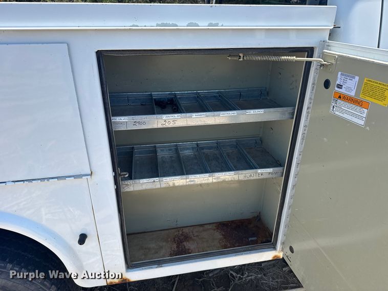 image for item EW4779 2009 Ford F350 Super Duty utility bed pickup truck