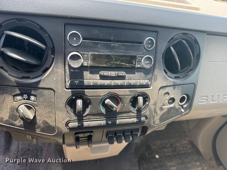 image for item EW4779 2009 Ford F350 Super Duty utility bed pickup truck