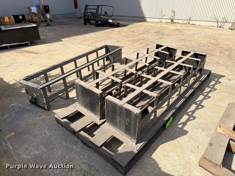 image for item EW5023 (3) Dunnage racks