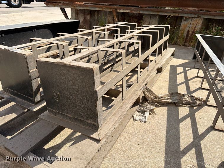 image for item EW5023 (3) Dunnage racks