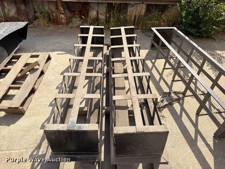 image for item EW5023 (3) Dunnage racks