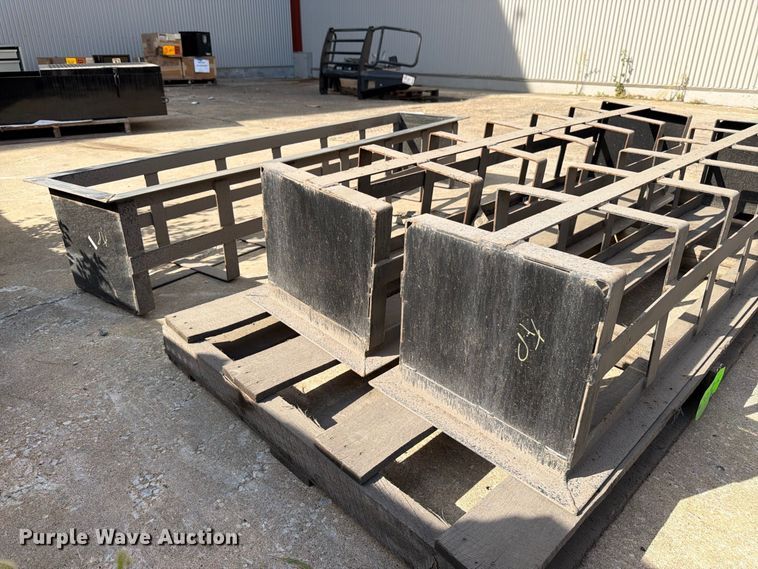 image for item EW5023 (3) Dunnage racks