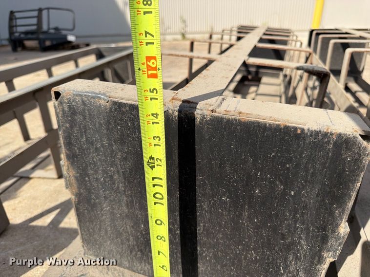 image for item EW5023 (3) Dunnage racks