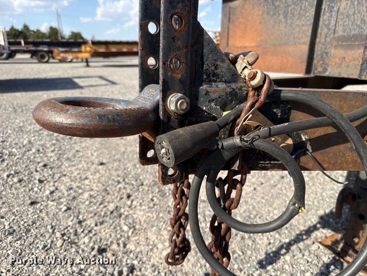 image for item EW8702 2014 Diamond C utility trailer