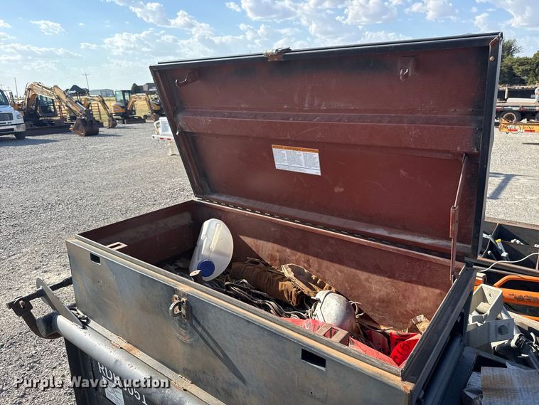image for item EW8702 2014 Diamond C utility trailer