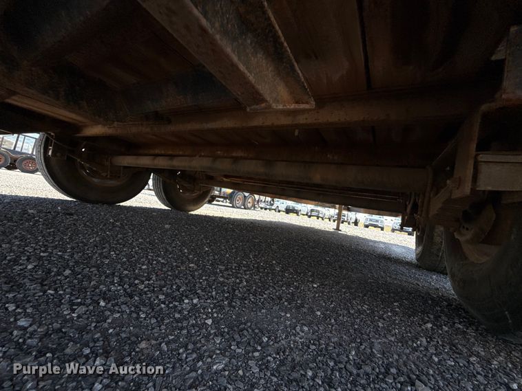 image for item EW8702 2014 Diamond C utility trailer