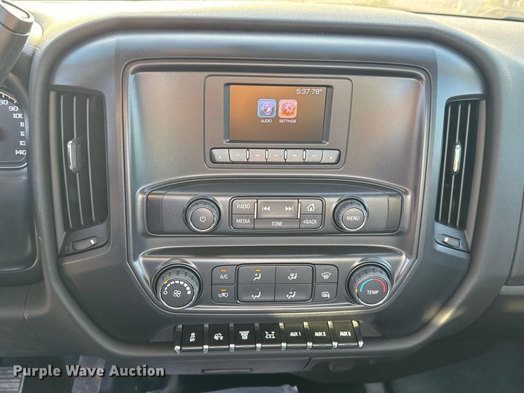 image for item EW8705 2023 Chevrolet Silverado 5500HD truck cab and chassis