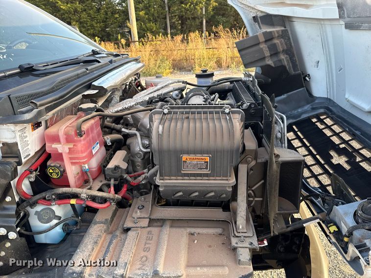 image for item EW8705 2023 Chevrolet Silverado 5500HD truck cab and chassis