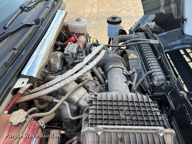 image for item EW8705 2023 Chevrolet Silverado 5500HD truck cab and chassis