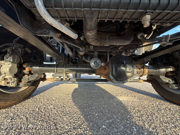 image for item EW8705 2023 Chevrolet Silverado 5500HD truck cab and chassis