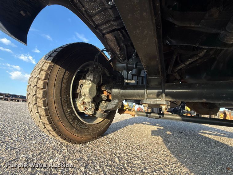 image for item EW8705 2023 Chevrolet Silverado 5500HD truck cab and chassis