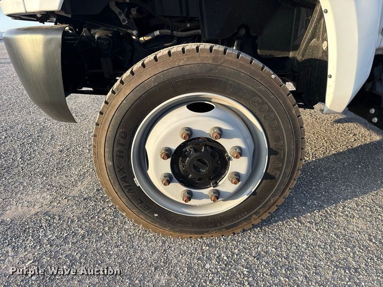 image for item EW8705 2023 Chevrolet Silverado 5500HD truck cab and chassis