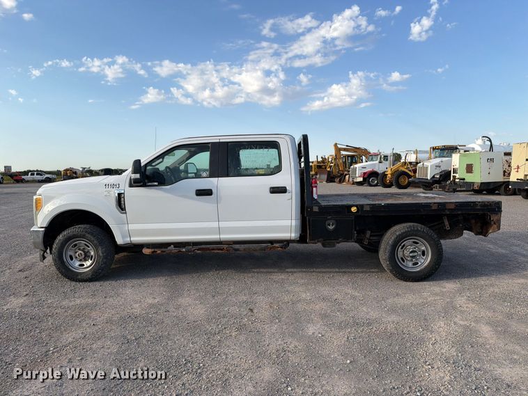 image for item EW8706 2017 Ford F250 Super Duty Crew Cab flatbed pickup truck