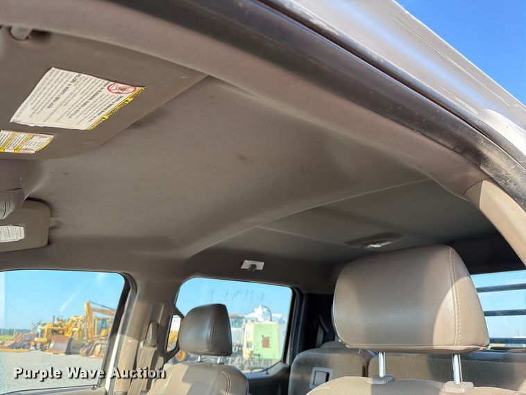 image for item EW8706 2017 Ford F250 Super Duty Crew Cab flatbed pickup truck