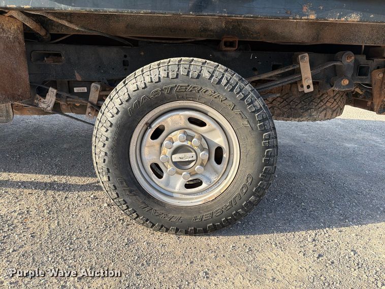 image for item EW8706 2017 Ford F250 Super Duty Crew Cab flatbed pickup truck