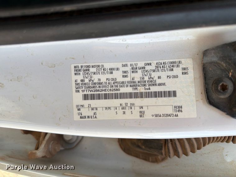image for item EW8706 2017 Ford F250 Super Duty Crew Cab flatbed pickup truck