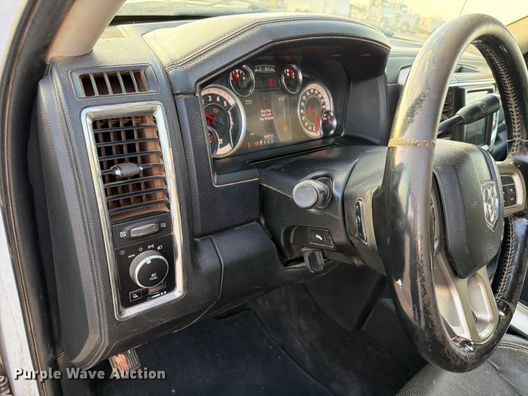 image for item EW8707 2017 RAM 2500 Crew Cab flatbed pickup truck