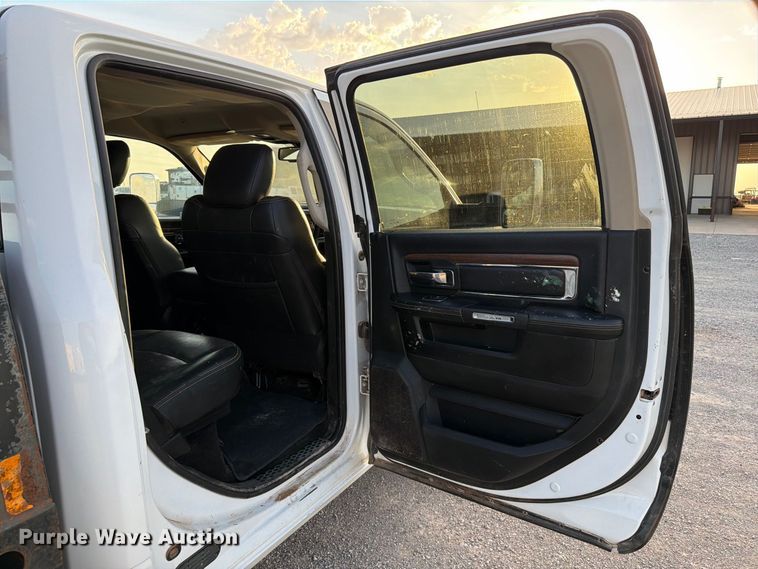 image for item EW8707 2017 RAM 2500 Crew Cab flatbed pickup truck