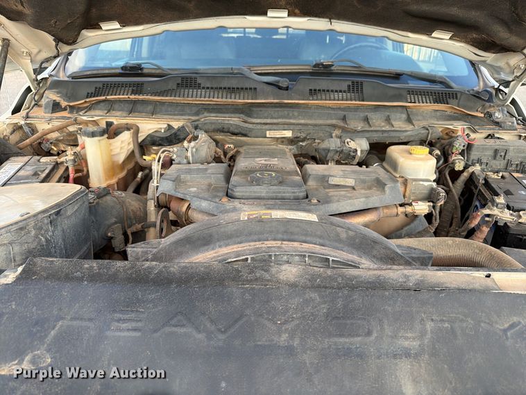 image for item EW8707 2017 RAM 2500 Crew Cab flatbed pickup truck