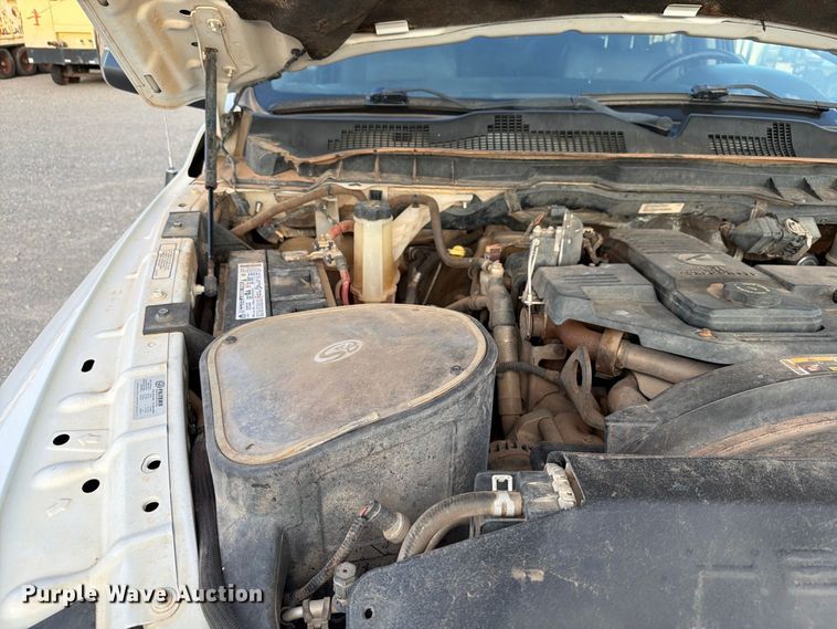 image for item EW8707 2017 RAM 2500 Crew Cab flatbed pickup truck