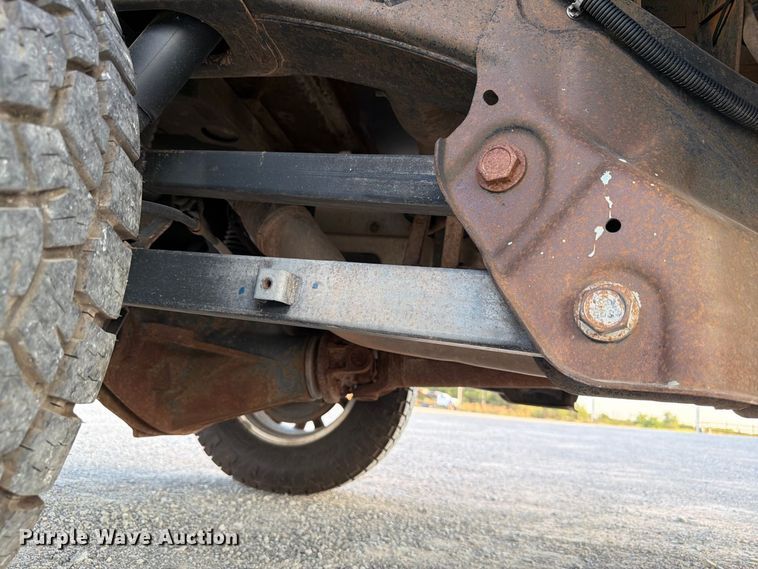 image for item EW8707 2017 RAM 2500 Crew Cab flatbed pickup truck
