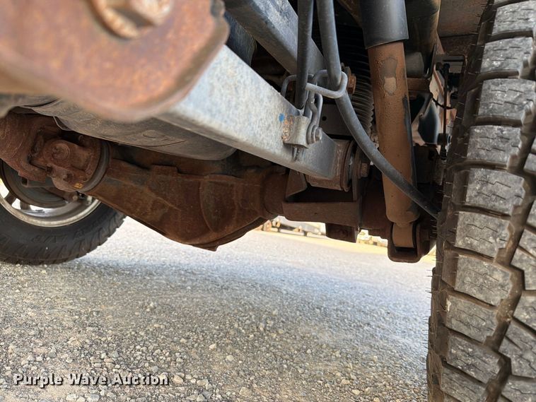 image for item EW8707 2017 RAM 2500 Crew Cab flatbed pickup truck
