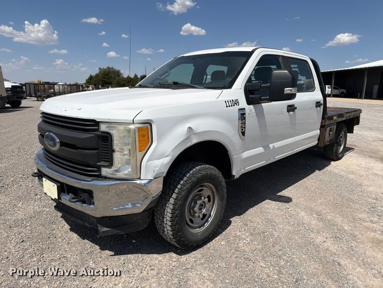 2019 Ford F250 Super Duty Crew Cab flatbed pickup truck