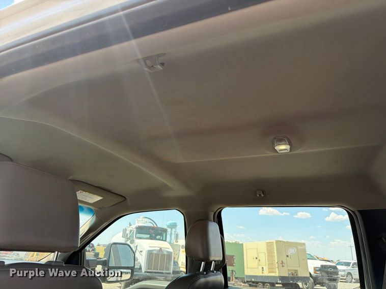 image for item EW8708 2019 Ford F250 Super Duty Crew Cab flatbed pickup truck