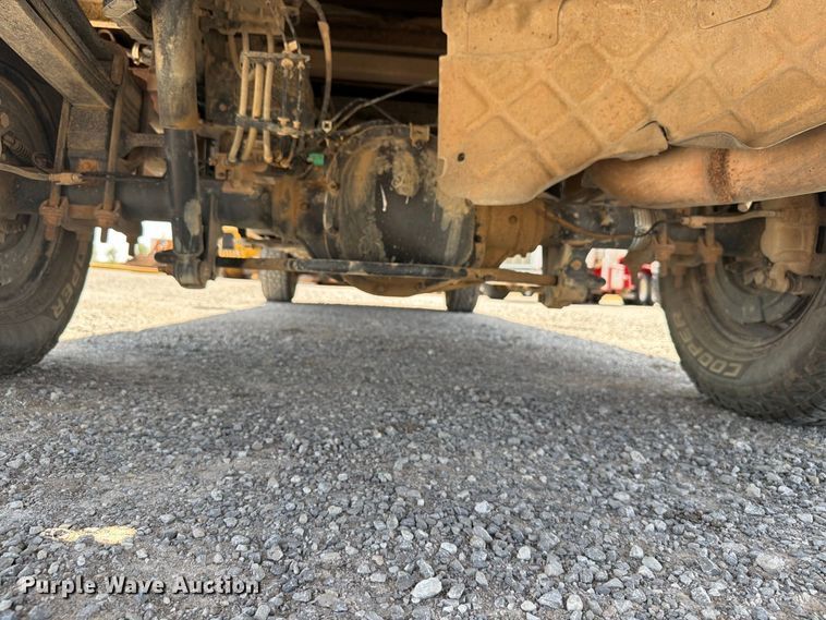 image for item EW8708 2019 Ford F250 Super Duty Crew Cab flatbed pickup truck