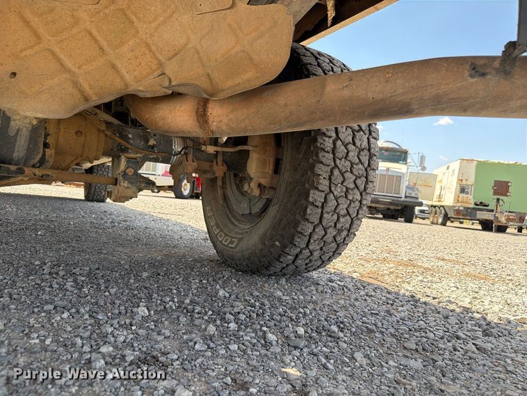 image for item EW8708 2019 Ford F250 Super Duty Crew Cab flatbed pickup truck