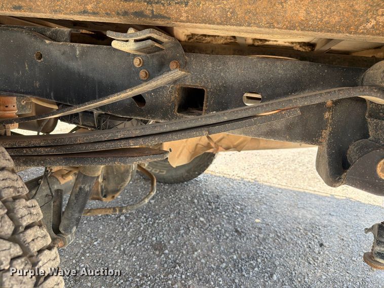 image for item EW8708 2019 Ford F250 Super Duty Crew Cab flatbed pickup truck