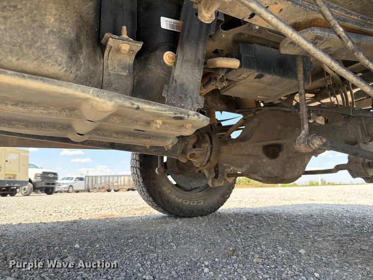 image for item EW8708 2019 Ford F250 Super Duty Crew Cab flatbed pickup truck