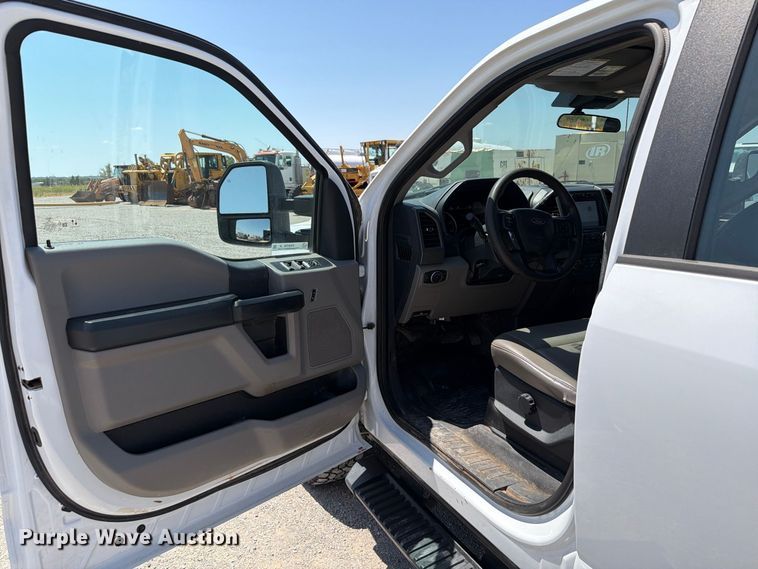 image for item EW8709 2022 Ford F250 Super Duty Crew Cab pickup truck